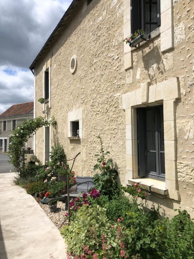 Les Chambres De L'Aigronne Le Petit-Pressigny Exterior photo